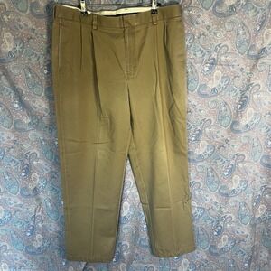 L.L. Bean Men's Pants Size 36, 100% Cotton Four Pocket Beige